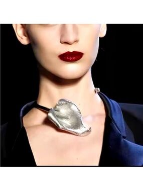 New Oversized Silver Floral Sculptural Necklace